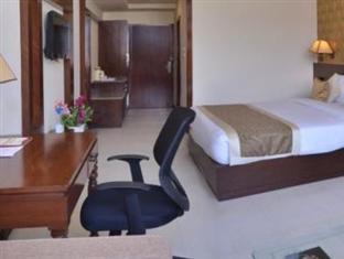 Hotel Devashish Haldwāni Buitenkant foto